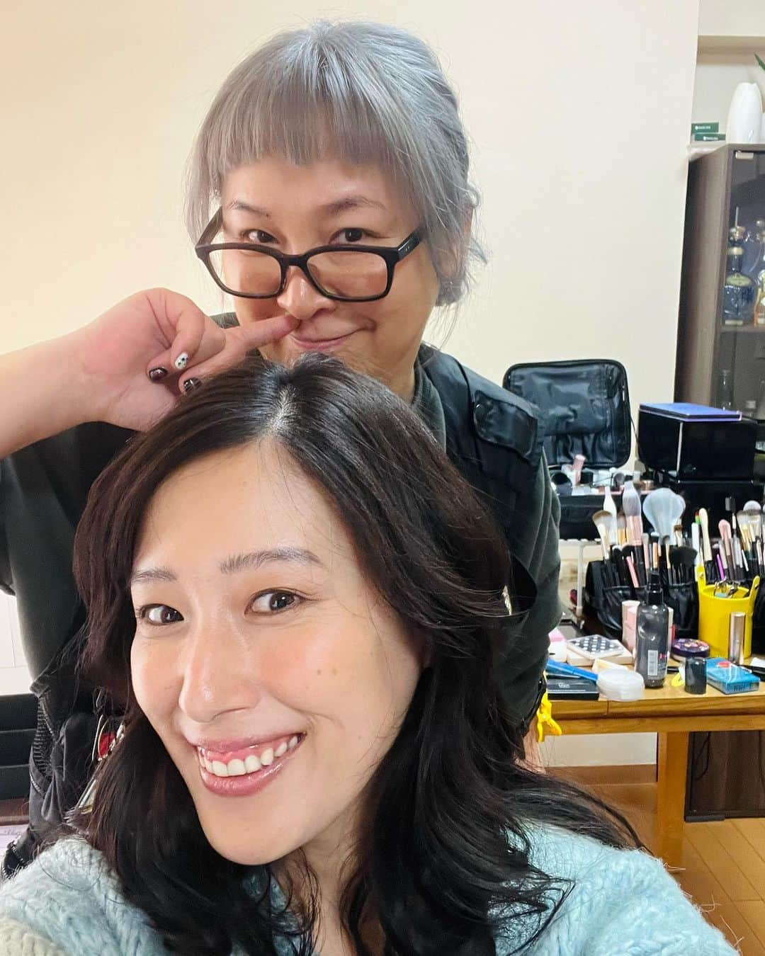 澤真希（小澤真貴子）のインスタグラム：「美名子ちゃんにヘアメイクしてもらいました😍私の顔の特徴をちゃんと分かってメイクしてくれる💄 そして私が普段好きな肌に良いメイク品を使ってる👀 ありがとう！ @minako.51   #澤真希 #女優　#japaneseactress  #actress #instajapanese  #japan #shooting #japanesemovie #撮影現場 #映画撮影　#ドラマ撮影　#film #movie 　#japan #japanphotography #portrait #ポートレート #ポートレート好きな人と繋がりたい  #ヘアメイク #hair」