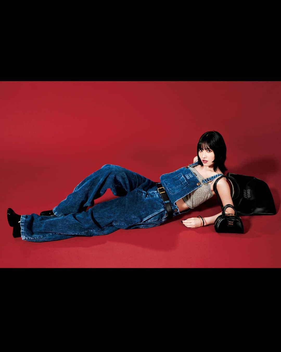 ももさんのインスタグラム写真 - (ももInstagram)「🖤🖤🖤 #harpersbazaar @harpersbazaarjapan」11月21日 12時25分 - momo