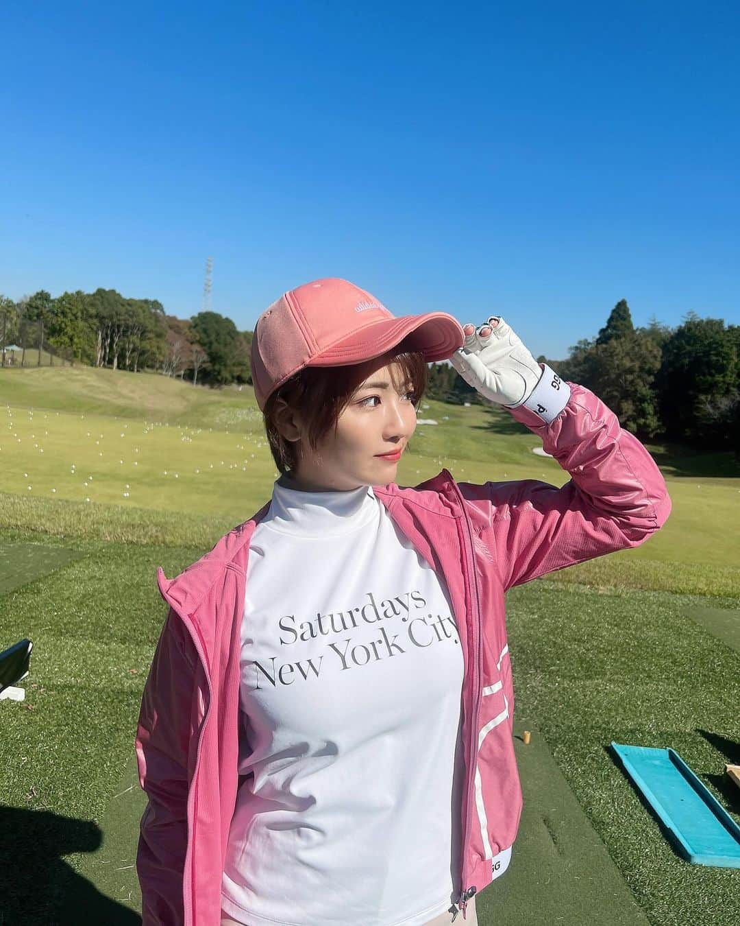 平嶋夏海のインスタグラム：「月刊ゴルフダイジェスト1月号 11月21日発売⛳️ 木村友栄プロと撮影しました！ #月刊ゴルフダイジェスト」