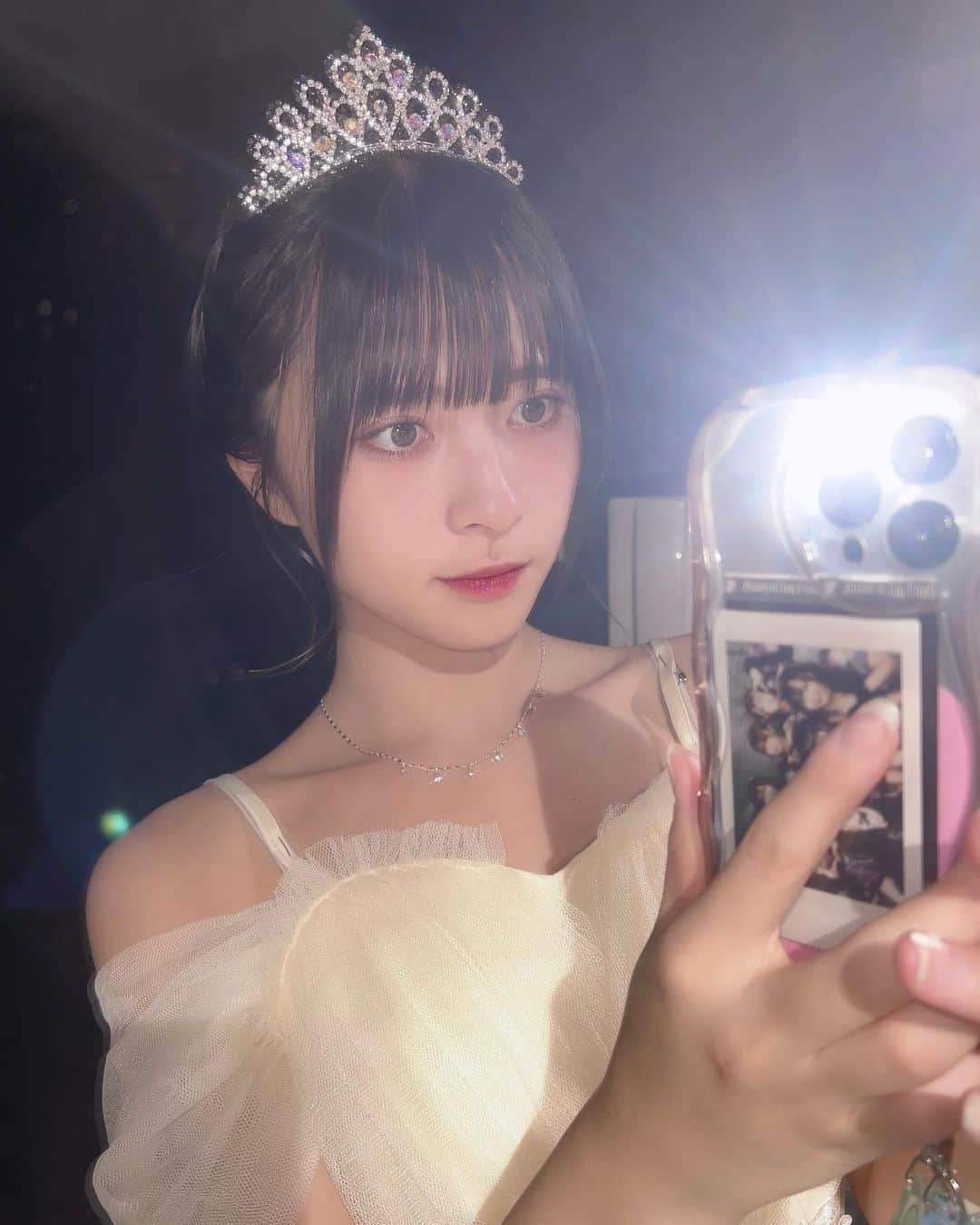 藤井優衣のインスタグラム：「どうでしょう…？👸🏻❤︎  -  #ドレス #ティアラアレンジ #まとめ髪 #周年イベント #アイドル #japanesegirl #japaneseidol #dressup #tiaraidol #kissbee #princess」