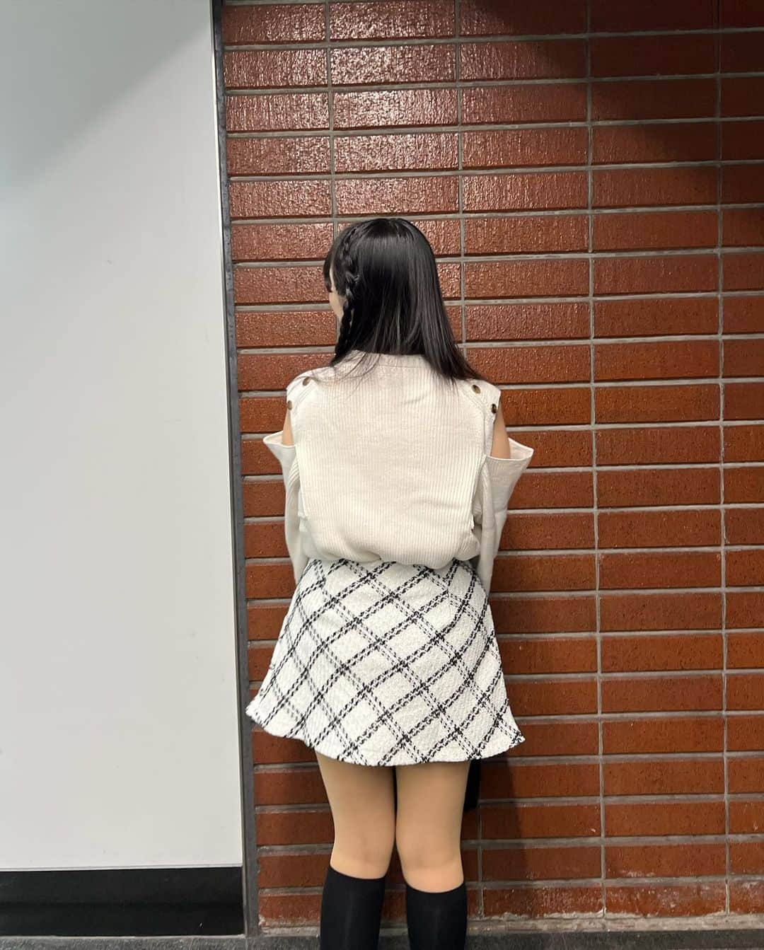 恋渕ももなさんのインスタグラム写真 - (恋渕ももなInstagram)「🩷 #ももなクローゼット 🩷  ♡  お洋服は上下共にGRLさん💝  撮影は安定の弟📸  ♡  #恋渕ももな」11月21日 12時39分 - koibuchimomona