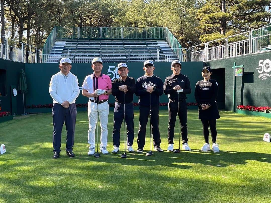 伊沢拓也のインスタグラム：「ダンロップフェニックストーナメント 第50回大会の決勝ラウンド観戦と、アフターゴルフ会に招待して頂きました。  男子プロの迫力あるプレーを太田選手と興奮しながら見ていた影響か、次の日のゴルフは2人ともボロボロ、、、。  それにしても最高に楽しかった二日間でした！ ありがとうございました✨」