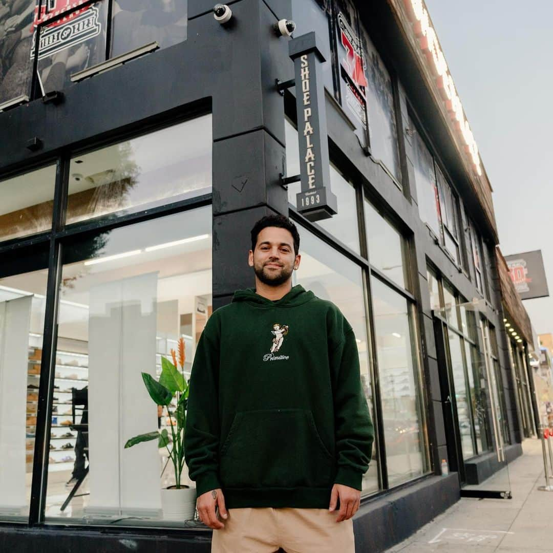 ポール・ロドリゲスさんのインスタグラム写真 - (ポール・ロドリゲスInstagram)「We celebrated the launch of our @primitiveapparel partnership at our Melrose location with Owner and LA Legend @prod. We talked about the importance of Creativity, Community and Culture.   Thank you to everyone who stopped by. Thank you @primitiveapparel and @prod for partnering with us on this incredible activation.   @primitiveapparel is available now online and in stores, link in bio to shop.」11月21日 13時01分 - prod