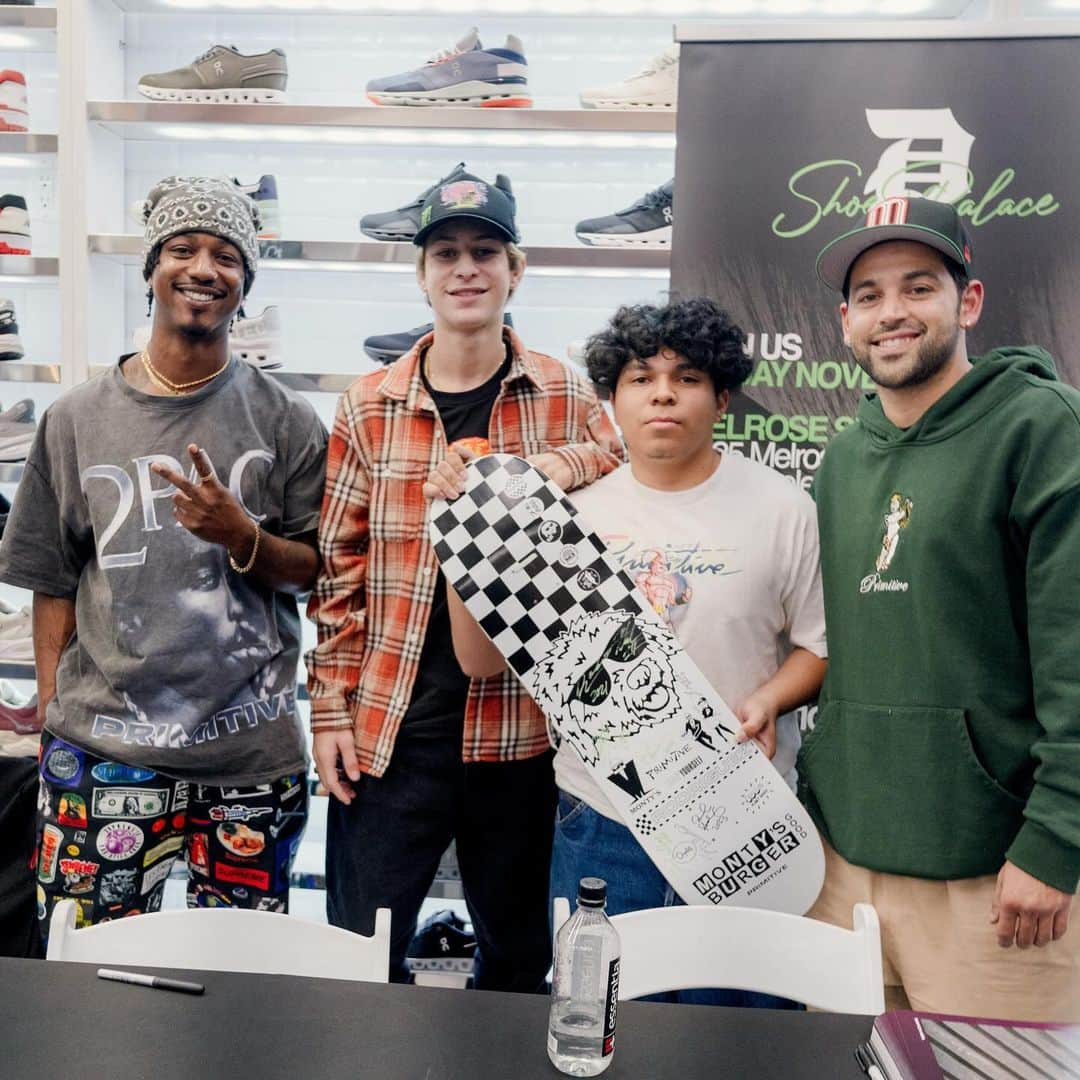 ポール・ロドリゲスさんのインスタグラム写真 - (ポール・ロドリゲスInstagram)「We celebrated the launch of our @primitiveapparel partnership at our Melrose location with Owner and LA Legend @prod. We talked about the importance of Creativity, Community and Culture.   Thank you to everyone who stopped by. Thank you @primitiveapparel and @prod for partnering with us on this incredible activation.   @primitiveapparel is available now online and in stores, link in bio to shop.」11月21日 13時01分 - prod