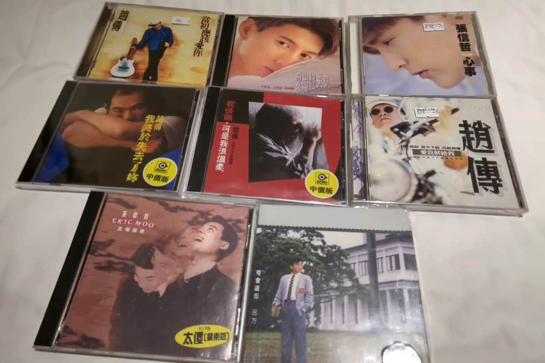 伊藤修子のインスタグラム：「まだ行ったことない中古CD店も発見したりしました。50ドル均一のコーナーがあったり、裏ジャケットがないものを安くしてくださったり…。CD よりもDVD、VCDで目当ての品を見つけるのが難しくなってきました。前回にくらべ不作でした。諦めて滞在中からオークションで購入しています。探しものがピンポイントの場合はネット購入に限ります…。」