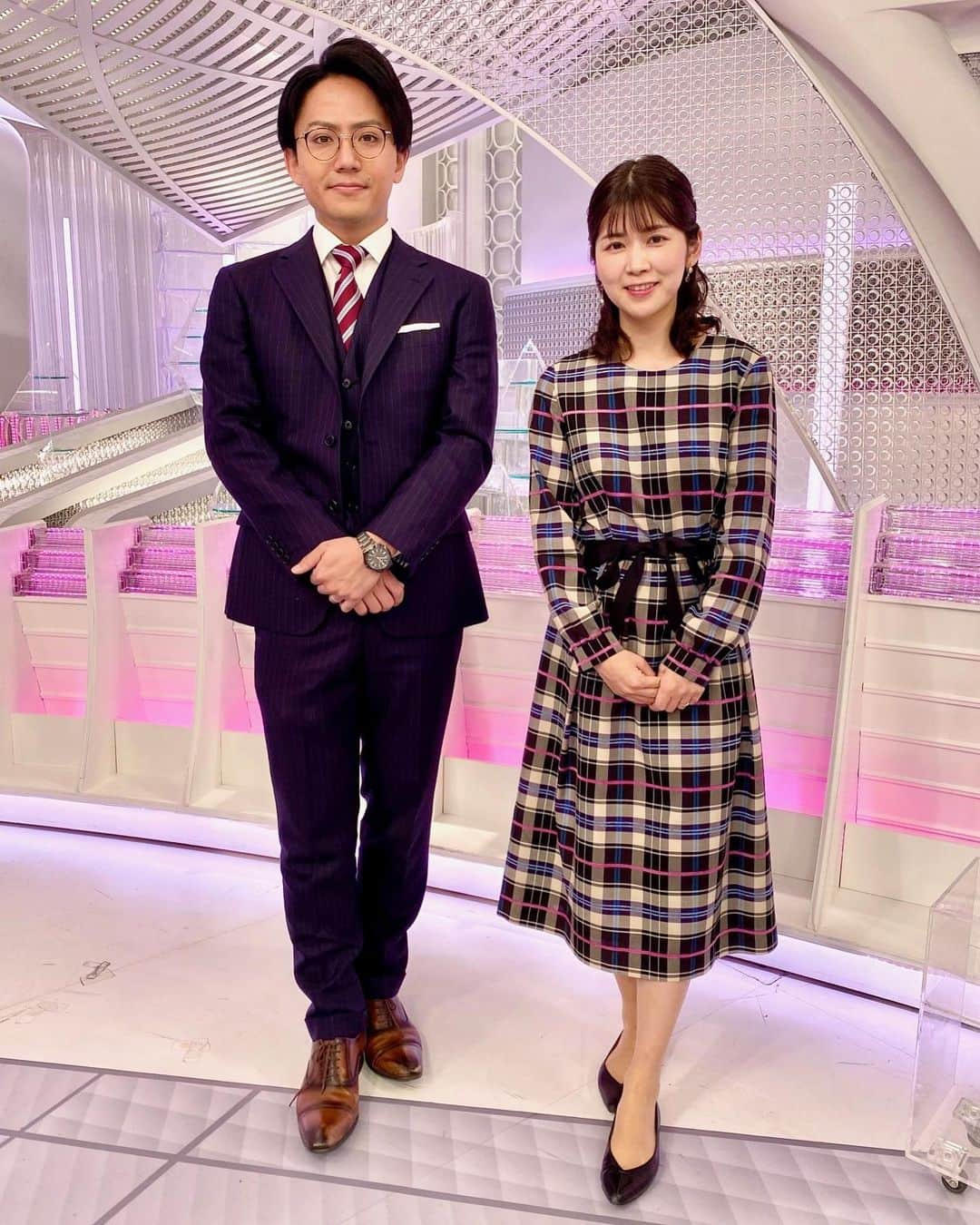 フジテレビ「Live News days」さんのインスタグラム写真 - (フジテレビ「Live News days」Instagram)「きょうは全国的に晴れてお洗濯日和となりそうです。  夜はグッと気温が下がるので、身体を冷やさないようにマフラーや手袋で対策をしてくださいね。  竹内アナ OP　@fabrice.eijikamata  安宅アナ スーツ @hanabishihousei ネクタイ  #FAIRFAX  #島田彩夏 #立本信吾 #安宅晃樹 #竹内友佳 #アナウンサー #フジテレビ #ライブニュースデイズ #livenewsdays #ファッション #コーディネート」11月21日 13時26分 - live_news_days