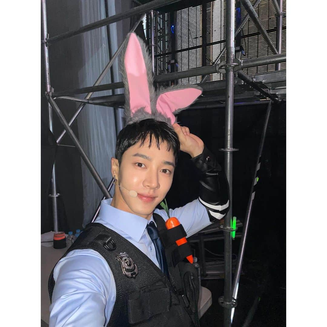 ギグァンさんのインスタグラム写真 - (ギグァンInstagram)「🐰&🕵️‍♂️」11月21日 13時33分 - gttk0000