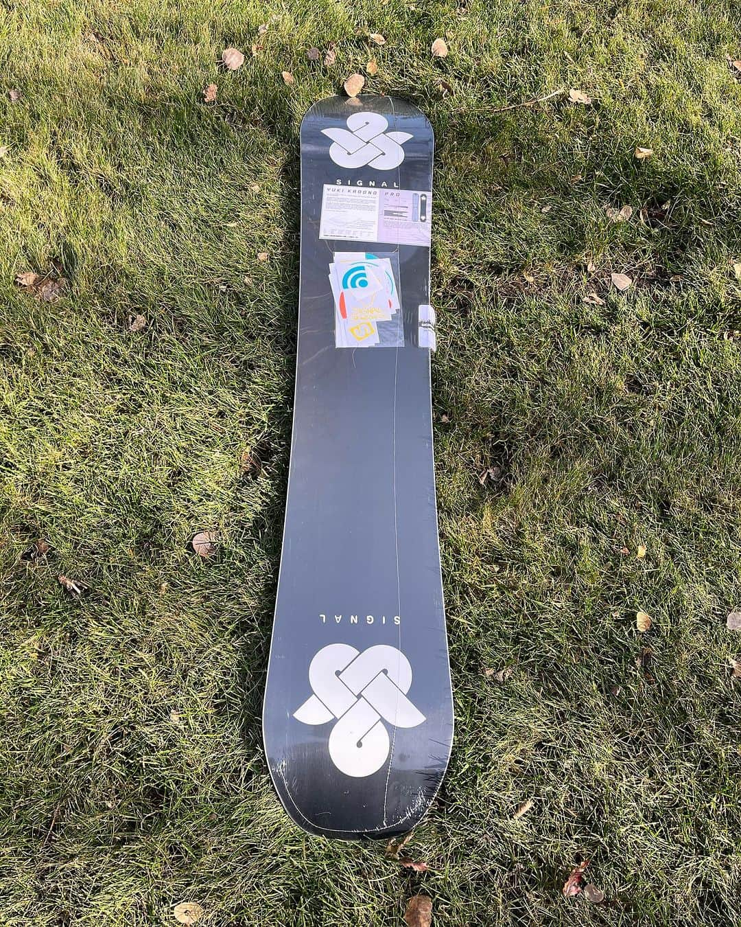 角野友基さんのインスタグラム写真 - (角野友基Instagram)「@signalsnowboard Yuki Pro  Design by @aratinlutherking_jr  Size 154 156 158  Link in bio  #signalsnowboards」11月21日 13時33分 - yukikadono