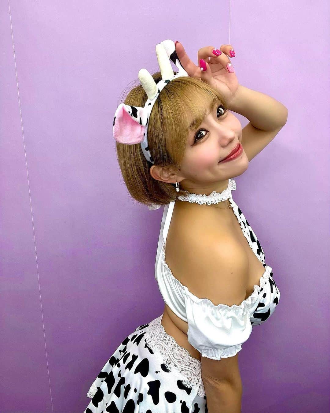 亜矢みつき（神谷充希）のインスタグラム：「焼肉たべたくなった、、このコスプレイ🫶🤤ｼﾞｭﾙﾘ」