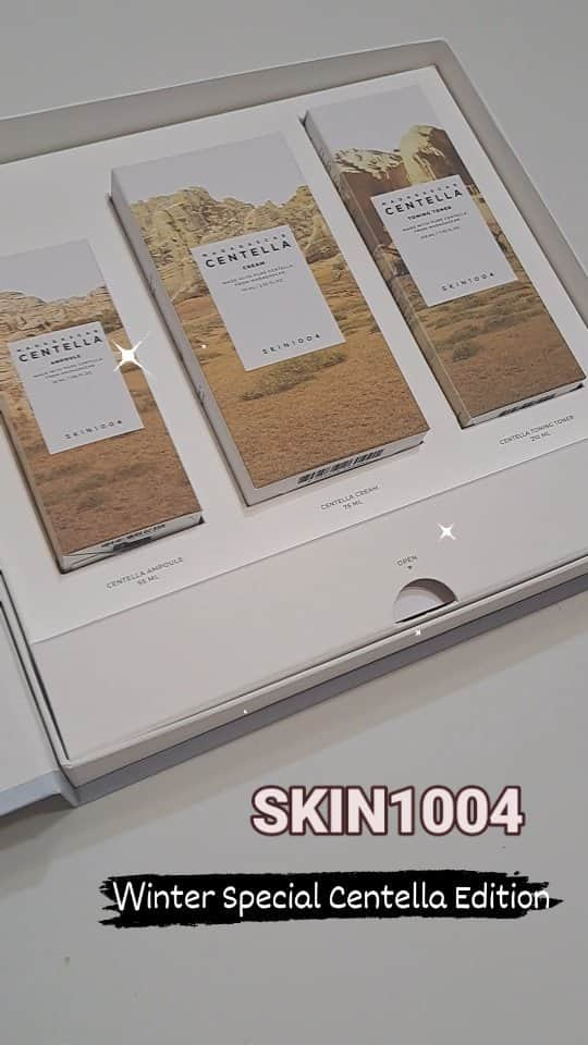 miii.iiiieのインスタグラム：「SKIN1004のWINTER SPECIAL CENTELLA EDITION 開けた瞬間からテンション上がるパケ✨️ バシャバシャ系の化粧水で水分入れてからの鎮静と保湿で閉じ込め!! クリームの香り癒されます🌿 パックはつけてるそばからポタポタ垂れてくる位にひったひた 翌日肌ピカーンでした  明日からQOO10でメガ割スタート 通常価格:12,500円が メガ割特別価格(メガ割クーポン適用後) 5,290円 これだけ付いてお得すぎます ぜひチェックしてみてください☺️  #pr#Qoo10#SKIN1004#メガ割#メガ割購入品#メガ割おすすめ#韓国スキンケア#韓国コスメ @skin1004_japan」