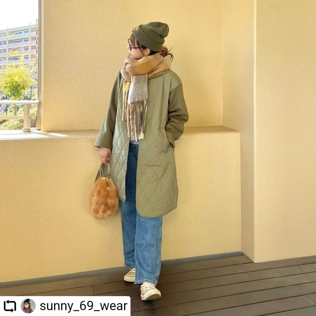 ikkaさんのインスタグラム写真 - (ikkaInstagram)「@sunny_69_wear さん🌟 素敵な投稿ありがとうございます🤩  #Repost @sunny_69_wear with @let.repost  • • • • • • ご覧頂きありがとうございます*✲ﾟ*｡  . . 切り替えデザインが可愛いキルティングアウター❁.*⋆ . ▶︎ @ikka_official  【雑誌InRed12月号掲載】【親子おそろい】 切り替えキルティング軽量コート . 吸湿発熱機能のサーモライト中綿で暖かく キルティングの凹凸感と ボアのふわふわ感が可愛いアイテム(♡´꒳`*) . 動きやすいようスリット入りなのもポイント◎ . 同デザインのキッズアイテムもあるので、 親子でお揃いコーデにしても♪ . . ▶︎ pants / @uniqlo_jp  ▶︎ stall / @riberry.official  ▶︎ shoes / @converse_jp  ▶︎ bag / @miniajp  ▶︎ cap / @americanneedle  @never_mindco.ltd  ▶︎ glasses / @donobanweb  . . コーデ詳細はWEARにも載せてます✈︎ プロフのリンクより飛べるので見て貰えたら嬉しいです☺︎♡ . . ୨୧┈┈┈┈┈┈┈┈┈┈┈┈┈┈┈┈┈୨୧ . #PR #ikka #キルティングコート #キルティングジャケット #ボアコート #ロングコート  #大人カジュアル #きれいめカジュアル #冬 #冬コーデ #韓国コーデ #패션 #ママファッション #アラフォーコーデ #40代コーデ #おしゃれ好きな人と繋がりたい #ファッション好きな人と繋がりたい」11月21日 14時27分 - ikka_official