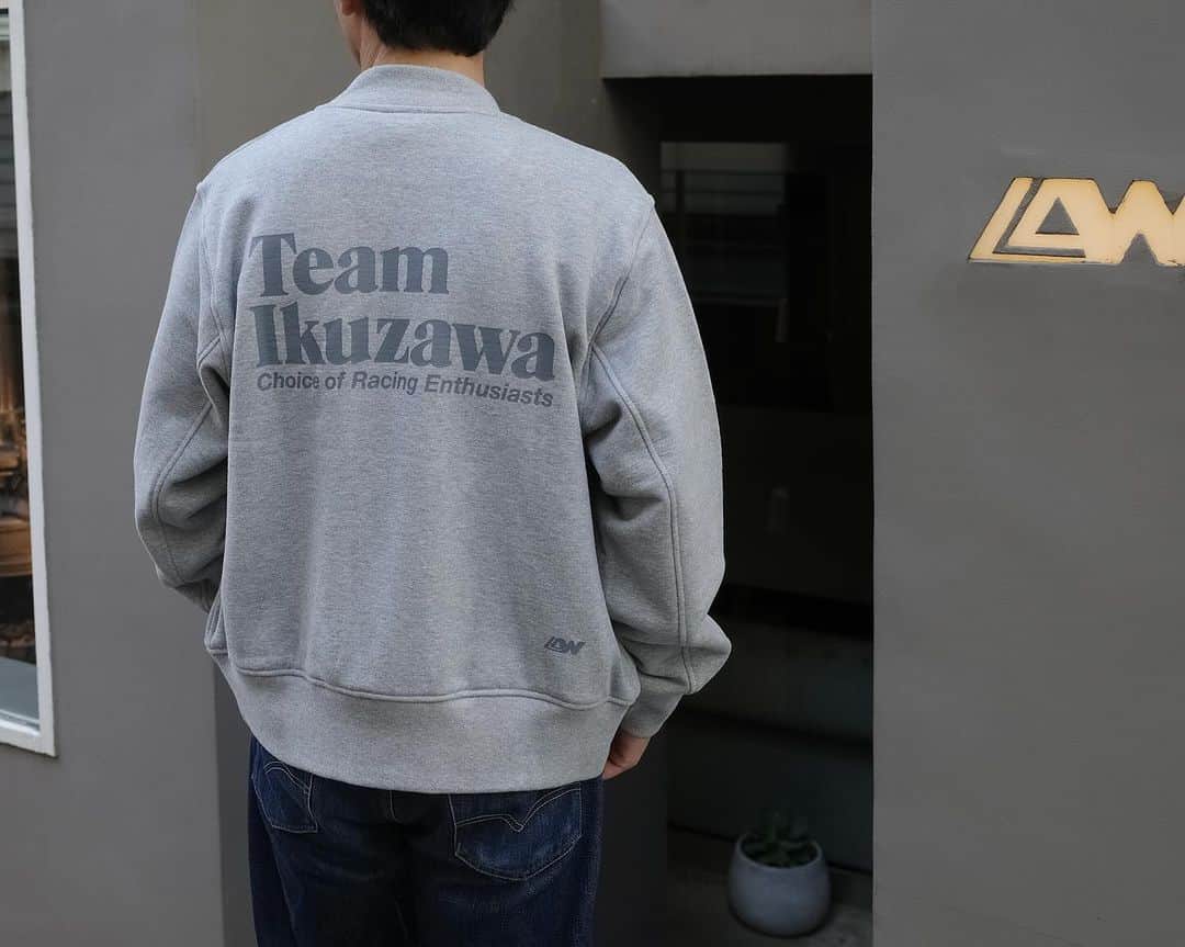 ループウィラーさんのインスタグラム写真 - (ループウィラーInstagram)「. 「LOOPWHEELER for Team Ikuzawa」 ースタジャンー 店頭ではカラーによってサイズ欠けしているものもございますが、ご覧頂けます。お近くにお越しの際はぜひ店頭にてお試し下さい。 . 「LOOPWHEELER for Team Ikuzawa」 ーStadium Jacketー Some sizes are out depending on the color, but you can see them at the store.Please try it in the store when you come to the neighborhood.  #teamikuzawa  #loopwheeler #tsuriami #sweat #チーム生沢 #ループウィラー #吊り編み #スウェット」11月21日 14時38分 - loopwheeler_official