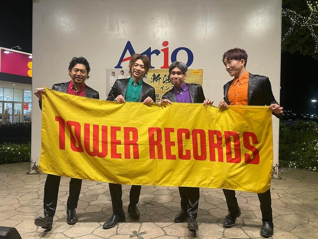 斬波さんのインスタグラム写真 - (斬波Instagram)「本日はアリオ上尾にてネットポップリリースイベントでした。 寒い中ご観覧いただきありがとうございました！！  リリイベ初日ということで11/17リリースのネットポップ初披露させていただきました。ぜひ振り付けも覚えていただき、Liveで一緒に盛り上がりましょう！ 本日を皮切りに以降のイベントでも披露させていただきますので、本日来れなかった方もぜひ生ネットポップを楽しみにしていてくださいね♪  次回のイベントは11/26のグラフェスとなります！ 本日同様野外でのステージとなりますので、温かい服装でお越しください。  引き続き、En-POP第3章「ネットポップ」をよろしくお願いします！！  以上、斬波でした！！！！  #斬波 #ネットポップ #EnPOP #アリオ #アリオ上尾 #リリイベ #リリースイベント #タワレコ #タワーレコード」11月21日 20時21分 - zanpa_blog
