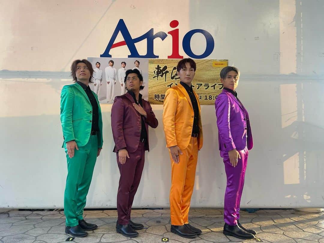斬波さんのインスタグラム写真 - (斬波Instagram)「本日はアリオ上尾にてネットポップリリースイベントでした。 寒い中ご観覧いただきありがとうございました！！  リリイベ初日ということで11/17リリースのネットポップ初披露させていただきました。ぜひ振り付けも覚えていただき、Liveで一緒に盛り上がりましょう！ 本日を皮切りに以降のイベントでも披露させていただきますので、本日来れなかった方もぜひ生ネットポップを楽しみにしていてくださいね♪  次回のイベントは11/26のグラフェスとなります！ 本日同様野外でのステージとなりますので、温かい服装でお越しください。  引き続き、En-POP第3章「ネットポップ」をよろしくお願いします！！  以上、斬波でした！！！！  #斬波 #ネットポップ #EnPOP #アリオ #アリオ上尾 #リリイベ #リリースイベント #タワレコ #タワーレコード」11月21日 20時21分 - zanpa_blog