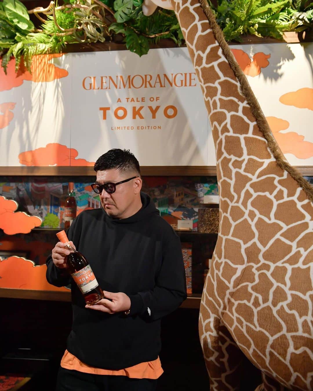 RED RICEさんのインスタグラム写真 - (RED RICEInstagram)「ローンチイベントにも参加させていただいた @glenmorangie の限定品 「グレンモーレンジィ トーキョー」が POP UP BARで楽しめるとのことで行ってきました😎  それにしてもストレート、ロック、ハイボールどんな飲み方しても本当に美味しい🥃 東京のど真ん中、東京駅のすぐ近くで飲むトーキョーは マジ最高‼️  POP UP BARはこちらの2店舗で期間限定で開催中： Bar LIBRE GINZA @BarLibre_Ginza～12月31日まで P.C.M. 丸の内 @pub_cardinal_marunouchi～12月3日まで  皆さんもぜひ「グレンモーレンジィ トーキョー」を楽しんでください！  #Ad  #Glenmorangie  #ATaleofTokyo  #グレンモーレンジィトーキョー  #DrinkResponsibly #湘南乃風 #redrice」11月21日 20時15分 - redrice134