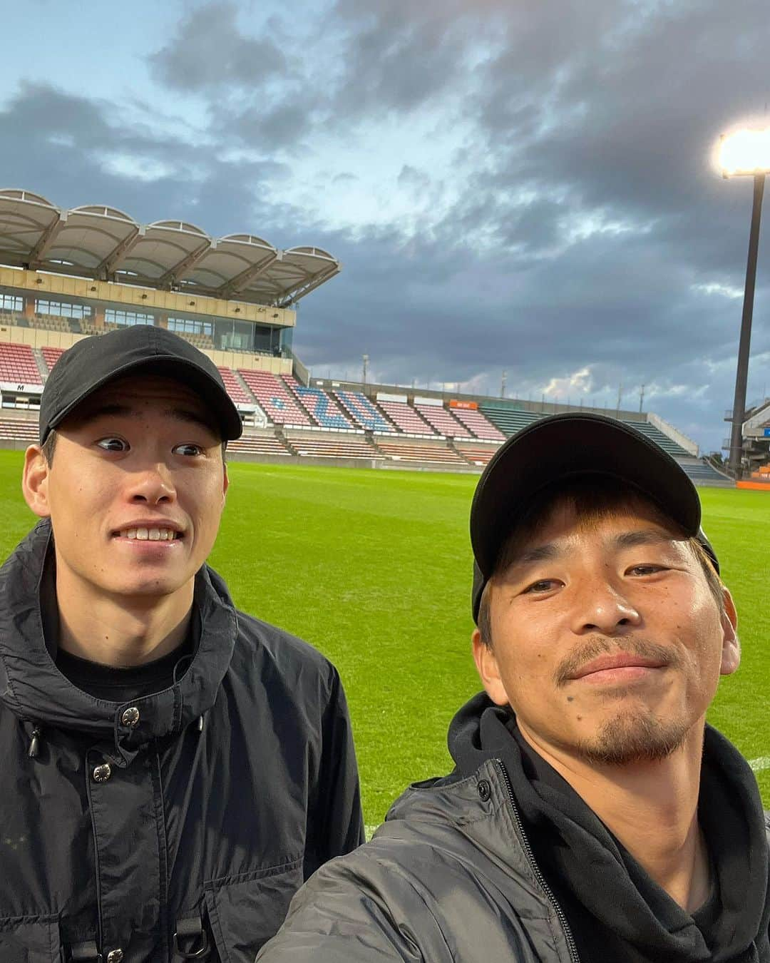 乾貴士さんのインスタグラム写真 - (乾貴士Instagram)「ユイトに会ってパワーもらってきたー😆✨ お互い頑張ろう😊」11月21日 20時16分 - takashi.08