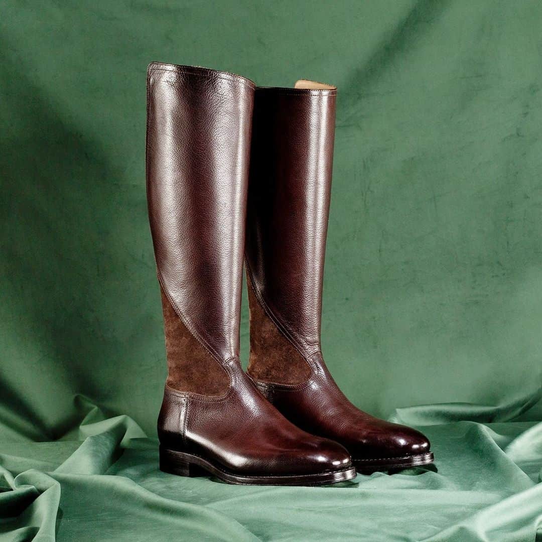 アルベルトファッシャーニのインスタグラム：「Back in stock Online.⁠ Limited Units.⁠ ⁠ EVA 82012⁠ Stretch high boots: ⁠ www.albertofasciani.it⁠ ⁠ #backinstock #essentials #timeless #highboots #equestrian #heritage」