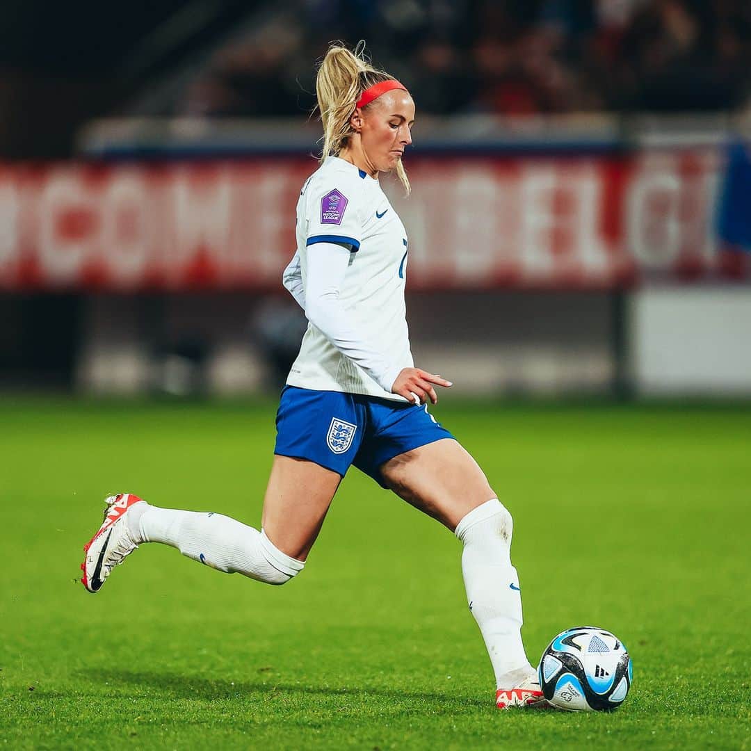 マンチェスター・シティFCのインスタグラム：「5️⃣ City stars are called-up for international action with the @lionesses! 🏴󠁧󠁢󠁥󠁮󠁧󠁿 🙌」