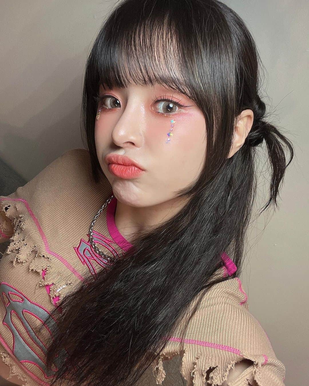 EVERGLOWさんのインスタグラム写真 - (EVERGLOWInstagram)「[📸Today EVERGLOW]  ‎23.11.20 #US_TOUR in San Francisco  오늘의 에버글로우💜  ‎⁦‪#EVERGLOW‬⁩ ⁦‪#에버글로우‬⁩ ‎⁦‪#이유‬⁩ ⁦‪#시현‬⁩ ⁦‪#미아‬⁩ ⁦‪#온다‬⁩ ⁦‪#아샤‬⁩ ⁦‪#이런‬⁩ #ALL_MY_GIRLS_IN_US」11月21日 15時25分 - official_everglow