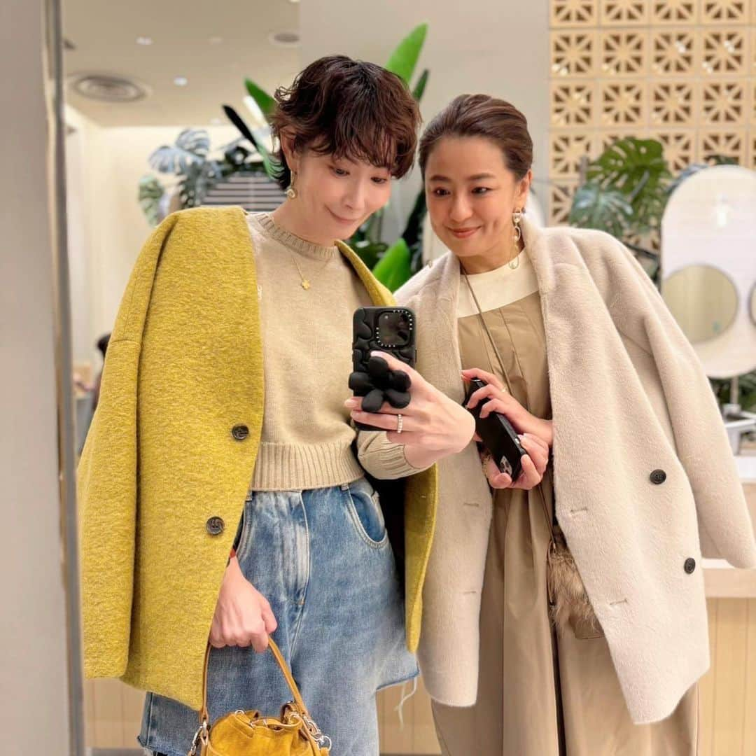 keikobun34さんのインスタグラム写真 - (keikobun34Instagram)「▶︎  昨日はやっと @tomoko_u_111  ともちゃんに会えた♥︎  色んな話しして、 色々教えてもらって、 楽しかった♡  ――――――――――――  今週  11/24FRY 11/25SAT  SPECIAL MARKETIE が @大阪心斎橋 calmspace  で開催されます‼︎ ともちゃん以外にも、 ブランドディレクターさん、 ヘアメイクさんetcによる、 それぞれの私物や ファミリーセールでの出品です☆  ［出品者］ @tomoko_u_111 @tomomi.takezawa54 @ayamihigoy @hairmake_yoshimi @yuichi.enishi @yarazu_no_ame  [FAMILY SALEI @alanmade_アーカイブ雑貨の出品 @cachette store 服のセレクトショップ  ［展示販売］ @sync_official_新作含む、 全商品お持ち帰り可能。  甲場所,大阪心奈橋 Calm space 南舩場 大阪市中央区南船場4-9-14 第一丸米ビルB1F 血地下鉄 心斎橋駅より徒歩6分 本町駅より徒歩8分  良い商品がお安く手に入るので、 ぜひ行ってみて下さい‼︎  私も初日に行きます。 1人でも全然大丈夫ですが、 不安な方はDMくだされば ぜひ一緒に行きましょう♡  ――――――――――――  #アラフィフ#アラフォー #アラフォーライフ#アラフィフライフ #ミセスモデル#モデル仲間 #アラフォーモデル#アラフィフモデル #specialmarket #フリマ」11月21日 15時21分 - keikobun34