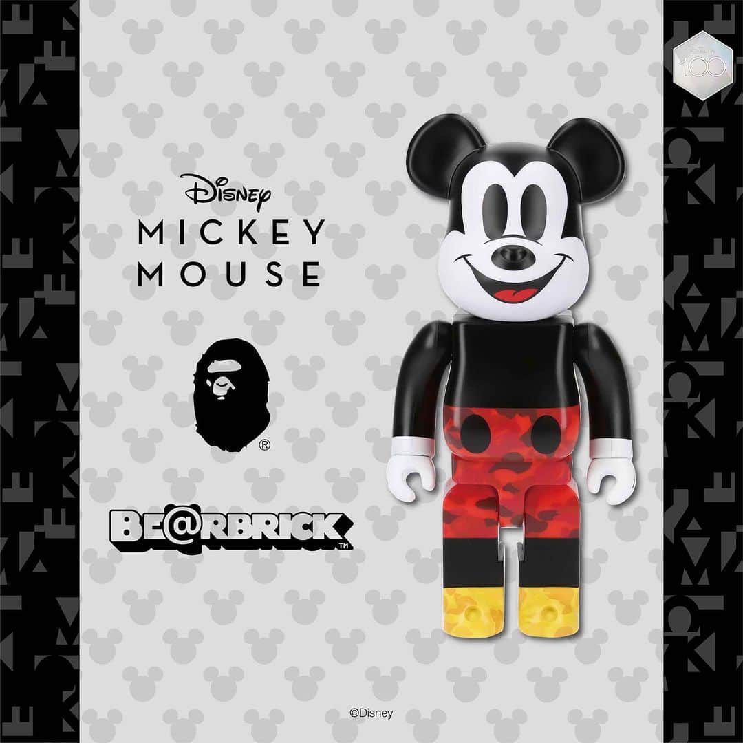 ア ベイシング エイプのインスタグラム：「In celebration of the A BATHING APE®︎’s 30th Anniversary and Disney’s 100th Anniversary, BE@RBRICK BAPE®︎ MICKEY MOUSE will be launching in collaboration with MEDICOM TOY.  Two size sets of 100% (approx. 7 cm) & 400% (approx. 28 cm) and 1000% (70 cm) will be available.  The box, which features the 30th Anniversary logo of BAPE®︎ and the 100th Anniversary logo of Disney, is a special edition box that is exclusive to this collaboration.  This item will be available at A BATHING APE® authorized stores and BAPE.COM Thursday, November 23rd.  @medicom_toy   #bape #abathingape #medicomtoy #bearbrick #mickeymouse #disney」