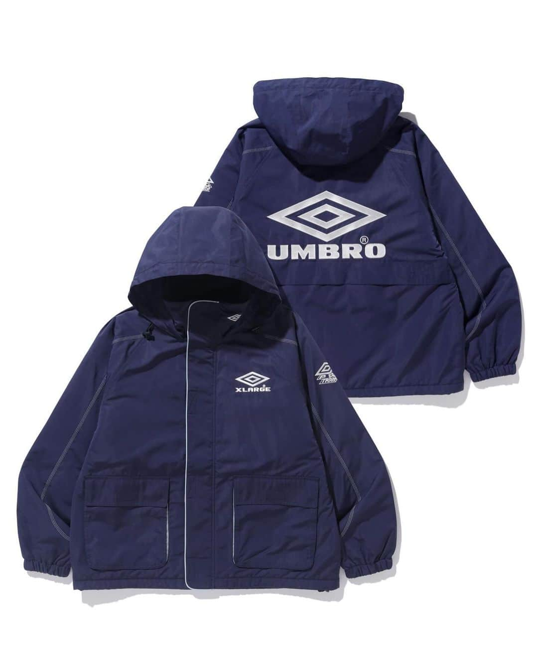 エクストララージさんのインスタグラム写真 - (エクストララージInstagram)「11.25.sat XLARGE×UMBRO  イギリス発のフットボール用品ブランド「UMBRO(アンブロ)」。 1990年代初頭より、ユニフォームを強豪クラブチームや各国代表チームに提供し続けていたことから、世界のフットボールファンやスポーツシーンにおいて根強い人気誇り、ブリットポップムーブメント全盛期にはイギリス人アーティストが私服や衣装に取り入れたことで話題になり、UKファッションシーンにも大きなインパクトを与え続けてきた。  XLARGEとUMBROは、今回初となるタッグを組み、カプセルコレクションを発表する。 UMBROのダブルダイヤモンドロゴや、今回のためにデザインされた両ブランドのロゴを組み合わせたロゴを刺繍で落とし込んだパファージャケット、ハーフジップジャケット、ドリルトップのセットアップ、イヤーフラップ付きポンポンビーニーがラインナップ。 日本国内のXLARGE、XLARGE/X-girl全店舗(※一部店舗除く)と、オンラインストア「calif」「ZOZOTOWN」にて、11月25日(土)12:00より発売。  - XLARGE×UMBRO HALF ZIP PULLOVER JACKET - XLARGE×UMBRO PUFFER JACKET - XLARGE×UMBRO DRILL TOP - XLARGE×UMBRO DRILL PANTS - XLARGE×UMBRO EAR FLAP BEANIE  UMBRO 1924年、イングランドのマンチェスターで誕生したフットボールブランド。 設立からわずか４年で5000チームに製品を供給できるほどの生産力と顧客の需要に対応するために注文を受けてから48時間以内に配送する前代未聞のサービスを開始し、会社の急成長を遂げた。 1934年には、FAカップ決勝戦でマンチェスター・シティとポーツマスの両チームにユニフォームを提供したことで、アンブロの存在がイングランド中で広く知れ渡った。  詳細は、プロフィールリンクをクリック。 #xlarge #xlargejp #エクストララージ #umbro #アンブロ」11月21日 20時00分 - xlargejp