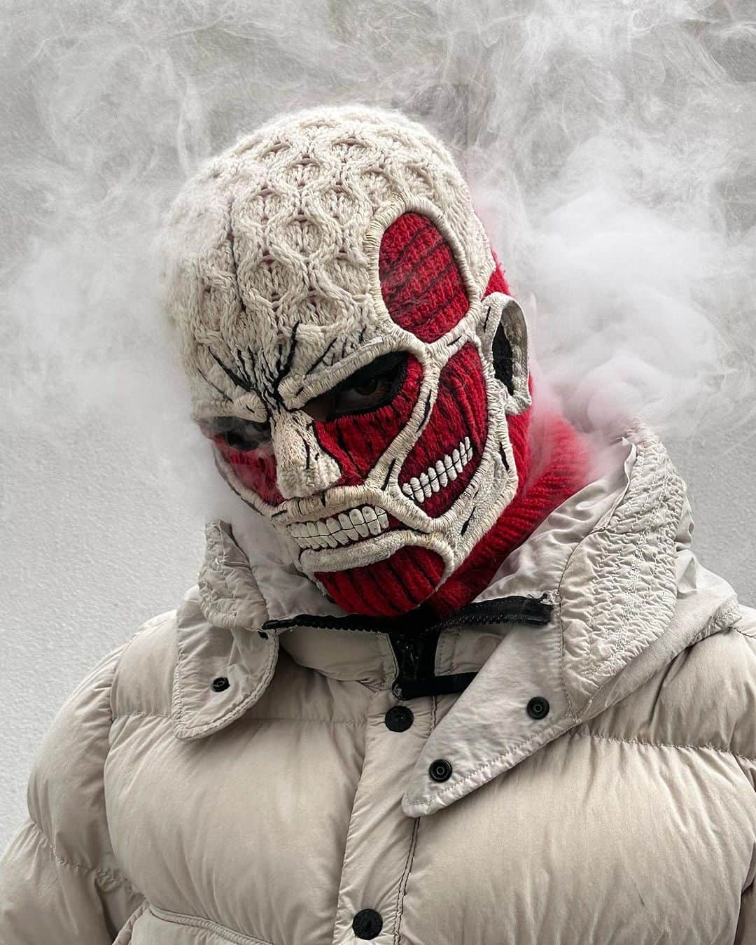 9GAGさんのインスタグラム写真 - (9GAGInstagram)「Hand-stitched Colossal Titan balaclava🤯 🧵 by @jaffasaba  - #attackontitan #AOT #balaclava #colossaltitan #talent #awesome #impressive #9gag」11月21日 16時00分 - 9gag