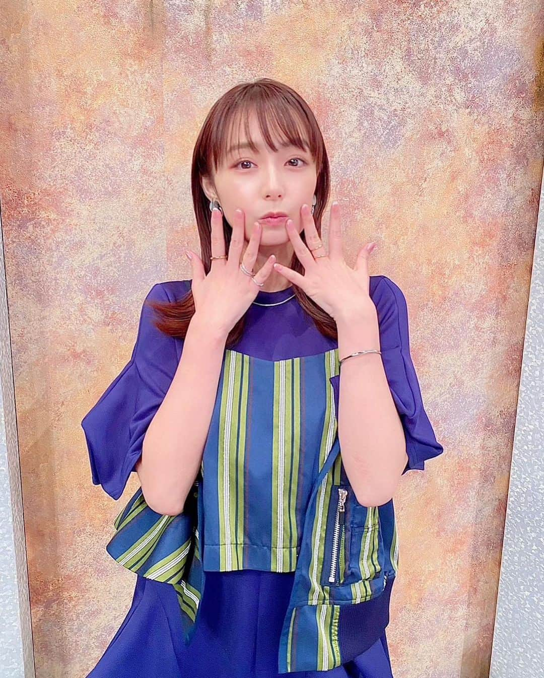 宇垣美里マネージャーさんのインスタグラム写真 - (宇垣美里マネージャーInstagram)「今夜20:54〜放送 テレビ東京『開運！なんでも鑑定団』内、 「私の推し♡のお宝鑑定大会」コーナーに 宇垣さんが出演します🥸💰 　 珍しい鑑定品の数々に興味津々！ 是非、ご覧ください📺✨」11月21日 16時02分 - ugakimisato.mg