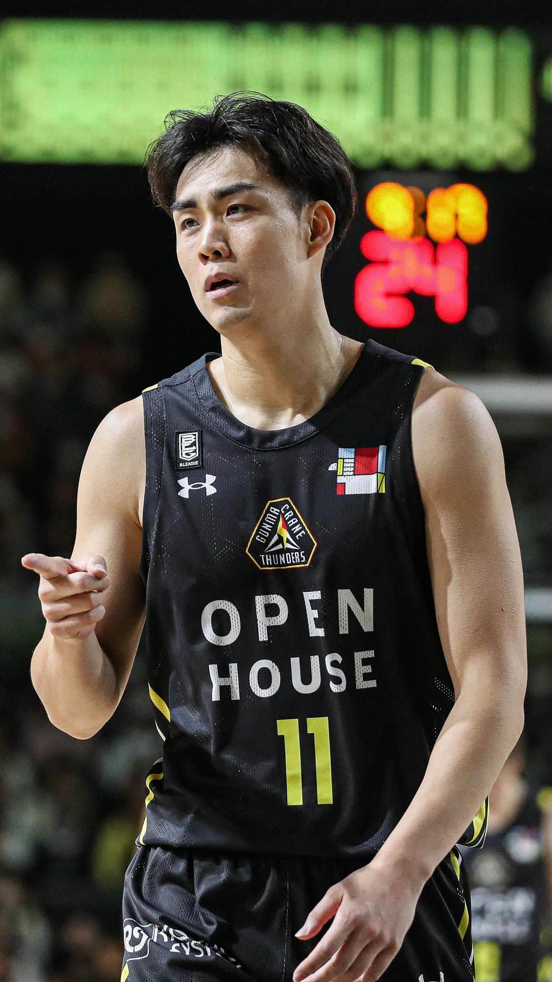群馬クレインサンダーズのインスタグラム：「あぞとく、あざむく。  #野本建吾 #群馬クレインサンダーズ #BEBOLD #Bリーグ」