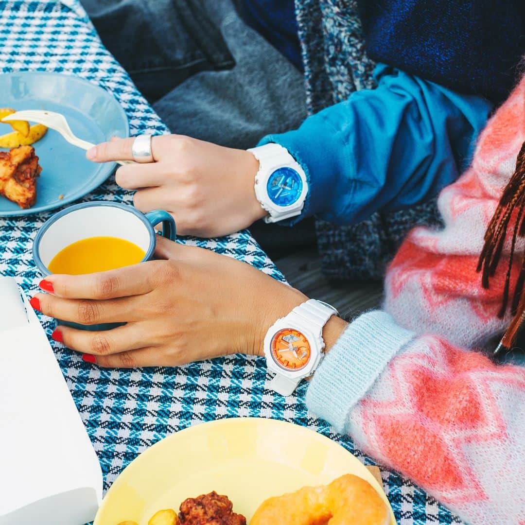 G-SHOCKさんのインスタグラム写真 - (G-SHOCKInstagram)「Vivid memories with G-SHOCK  ホリデーシーズンを鮮やかに彩る限定コレクション「PRECIOUS HEART SELECTION」。  まるでパーティの装飾の一部のように手元を彩るNewコレクション。文字盤と液晶には高輝度なLEDライトが仕込まれているから、暗くなっても時計が確認できない、なんて心配はありません。   店舗ではG-SHOCKをお買い上げの方にオリジナルウィンターグッズがあたる「WINTER CAMPAIGN」も実施中。  詳しくはストーリーズのリンクから @houyhnhnm_official の記事をチェック。  #g_shock #preciousheartselection #pairmodel #houyhnhnm」11月21日 17時00分 - gshock_jp