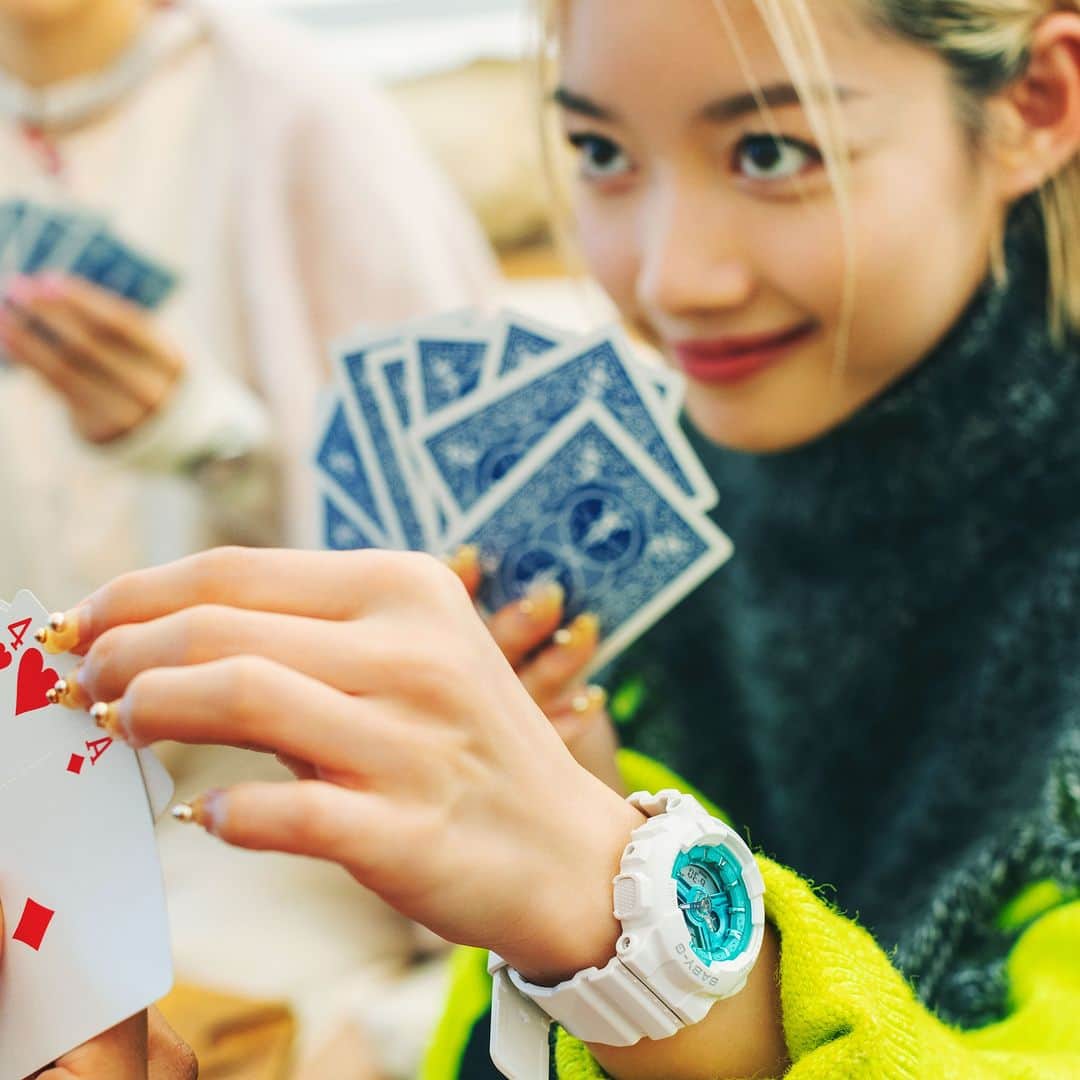 G-SHOCKさんのインスタグラム写真 - (G-SHOCKInstagram)「Vivid memories with G-SHOCK  ホリデーシーズンを鮮やかに彩る限定コレクション「PRECIOUS HEART SELECTION」。  まるでパーティの装飾の一部のように手元を彩るNewコレクション。文字盤と液晶には高輝度なLEDライトが仕込まれているから、暗くなっても時計が確認できない、なんて心配はありません。   店舗ではG-SHOCKをお買い上げの方にオリジナルウィンターグッズがあたる「WINTER CAMPAIGN」も実施中。  詳しくはストーリーズのリンクから @houyhnhnm_official の記事をチェック。  #g_shock #preciousheartselection #pairmodel #houyhnhnm」11月21日 17時00分 - gshock_jp