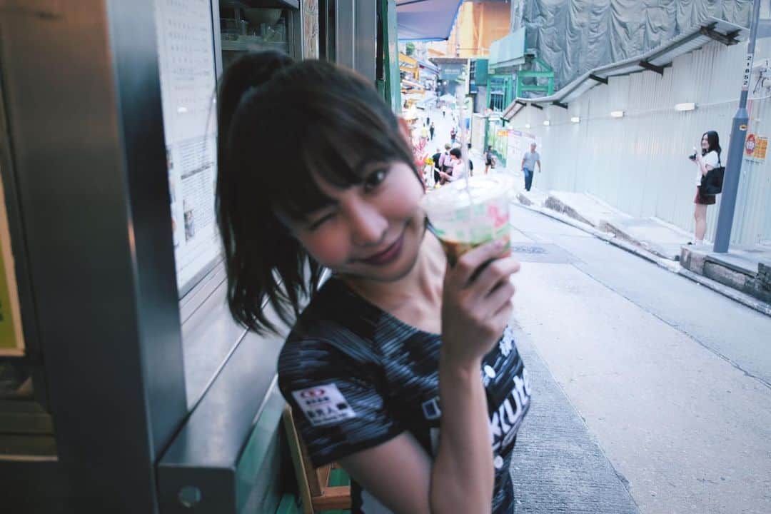 Yuriさんのインスタグラム写真 - (YuriInstagram)「我每天都想吃雞蛋糕雞蛋仔車輪餅奶茶 圓臉養成✔️」11月21日 17時04分 - xx15995