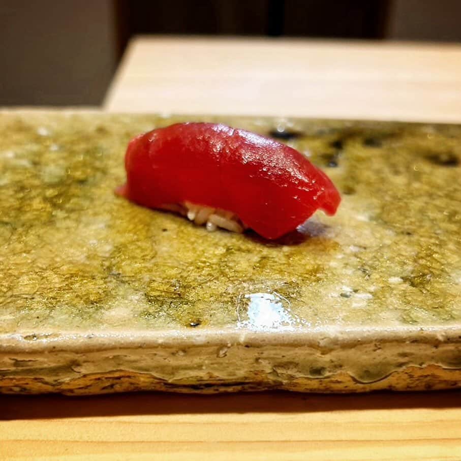 金村美玖さんのインスタグラム写真 - (金村美玖Instagram)「️ ️️ ️ ️ ️️ ️ 本日発売の「東京カレンダー1月号」に 初登場しております🍣  大好きなお寿司を西麻布で。  食べるたびに笑みがこぼれました。 幸せな時間をありがとうございます。  是非ご覧下さい！  #東京カレンダー #東カレ #日向坂46 #金村美玖 #西麻布 #お寿司大好き」11月21日 17時06分 - miku_osushi