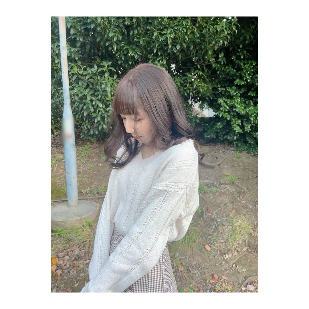 小西杏優のインスタグラム：「今来たところだよ . . . .  #アイドル  #デートコーデ  #デート  #ニット  #instagram  #instagood」