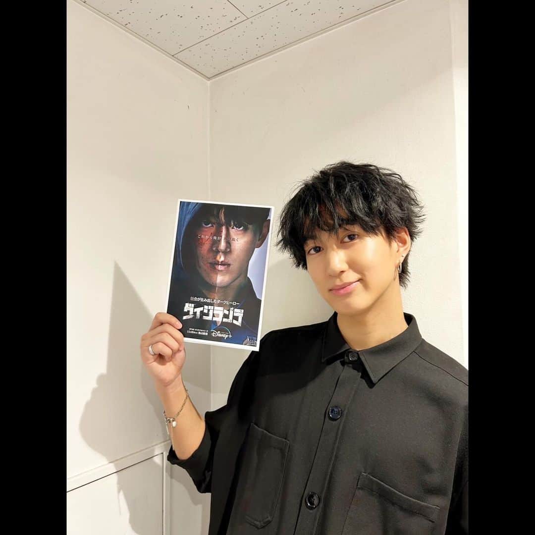 池田彪馬さんのインスタグラム写真 - (池田彪馬Instagram)「✨ 11月8日からディズニープラスにて独占配信している韓国ドラマ『ヴィジランテ』を  超特急のカイくん、吉木千沙都さんと熱く語らせていただきました。  俳優ナム・ジュヒョクさんが昼と夜の顔を演じ分け、悪に制裁を加えていく素晴らしい作品です。  爽やかで甘い表情と男らしい筋肉とのギャップも素晴らしい、、  みなさんも是非ドラマに併せて記事もご覧くださいませ。  https://www.oricon.co.jp/special/65570/  #PR   #ディズニープラス #韓ドラ @disneyplusjp」11月21日 17時31分 - 00_hyoma_0602_