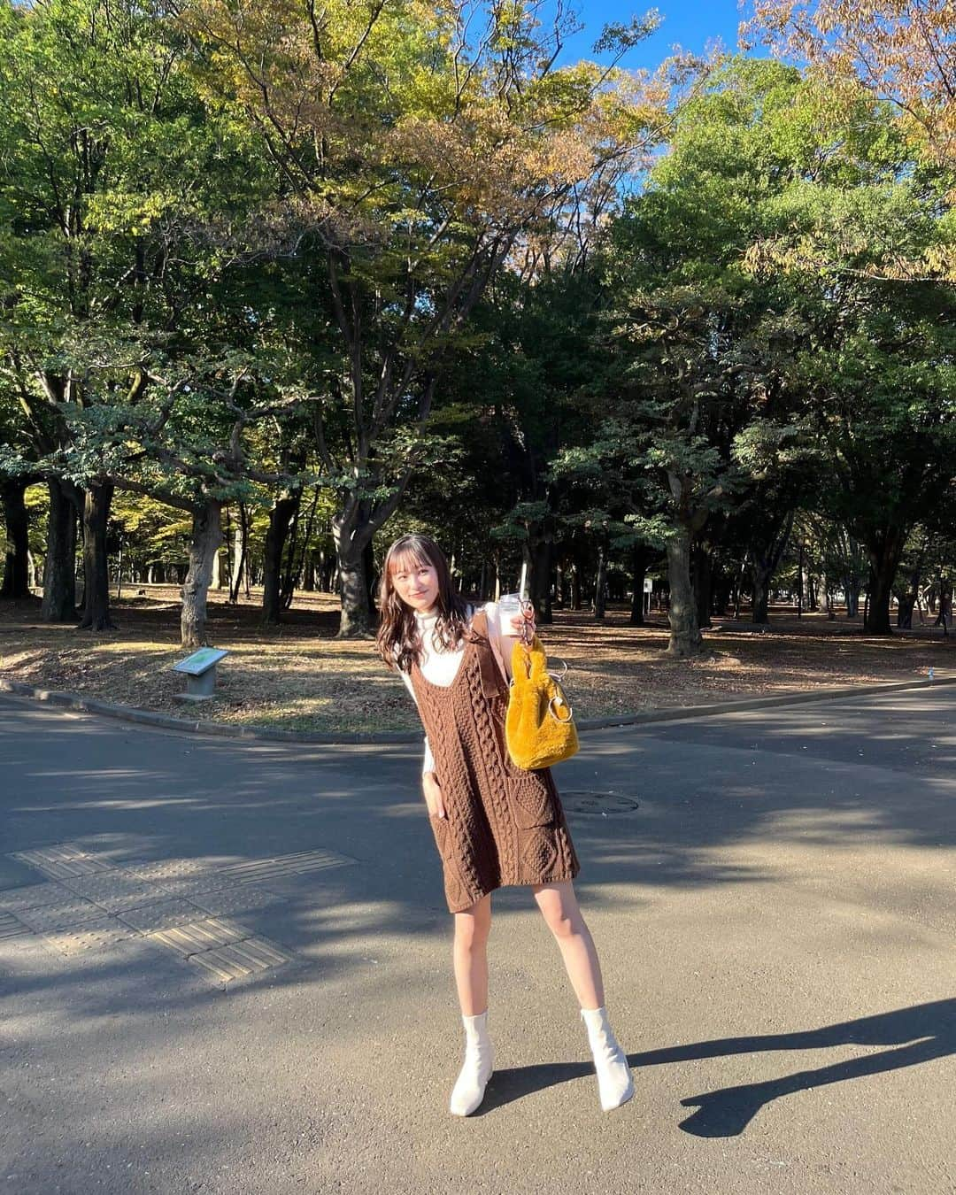 鈴木美羽さんのインスタグラム写真 - (鈴木美羽Instagram)「秋コーデ🍂  光に当たると目茶色くなる👀」11月21日 17時43分 - suzukimiu_0414