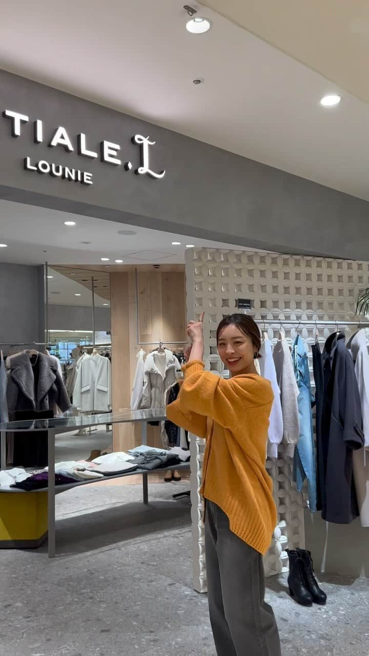 LOUNIE（ルーニィ）のインスタグラム：「WINTER SHOP CRUISE🧣  続々と新作が入荷し 店内もウィンターカラーになってきています⛄️  ぜひ最後までご覧ください！  ▫️staff @kana_lounie  アトレ恵比寿店  #LOUNIE#ルーニィ #ショップクルーズ#店内 #恵比寿#アトレ恵比寿 #着回し#ジャケットコーデ #ニットコーデ  #ワンピース#カラーニット#羽織り #ショートコート#アウターコーデ」