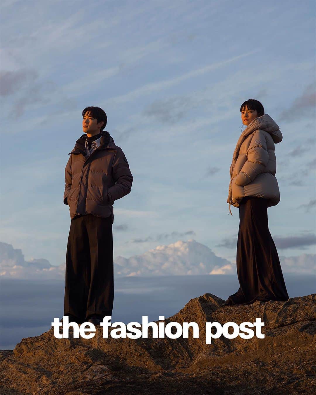 The Fashion Postさんのインスタグラム写真 - (The Fashion PostInstagram)「#fashion CANADA GOOSE with Kozue Akimoto & Hio Miyazawa 『自然とともに、胸をはって生きる。秋元梢と宮沢氷魚が出会うカナダグースの「LIVE IN THE OPEN」Vol.2』  約60年前にカナダ・トロントで生まれたライフスタイルパフォーマンスラグジュアリーブランド、CANADA GOOSE (カナダグース) は、その高い機能性で、世界中の冒険家や登山家、はたまた極地マラソンのランナーなど、多くのプロフェッショナルに愛されてきた。昨今の気候変動による寒冷地の環境の変化、自然界と人々の深いつながりを間近で体感してきた CANADA GOOSE が、ブランドのフィロソフィーとして掲げるのは「LIVE IN THE OPEN」。自然とともに生きながら、人種や国、ジェンダーの垣根を越えてお互いの人生を尊重し、胸をはって生きることを後押しする。  CANADA GOOSE が描くビジョンと共鳴するのは、秋元梢と宮沢氷魚のふたり。ともに生まれた環境は違えども、お互いのカルチャーを重んじ、グローバルな視点をもちながら、活躍の幅をひろげつづけている。物で溢れる世の中で、本当に必要とされるために大切な、揺らぐことのない哲学を胸に、CANADA GOOSE に袖を通す。(第2回／全4回)  model: hio miyazawa & kozue akimoto photography: taro mizutani videography: rei takaji styling: rena semba hair & makeup (hio): taro yoshida hair (kozue): shotaro makeup (kozue): yoshiko arai edit & text: manaha hosoda & yuki namba  #TFP #TheFashionPost #canadagoose #カナダグース #秋元梢 #kozueakimoto #宮沢氷魚 #hiomiyazawa #pr」11月21日 18時07分 - tfpjp