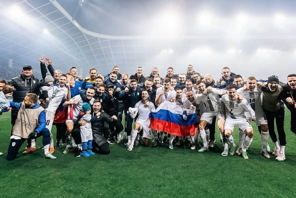 ヤン・オブラクのインスタグラム：「We did it😁🤗#srcebije 🇸🇮❤️#EURO2024」