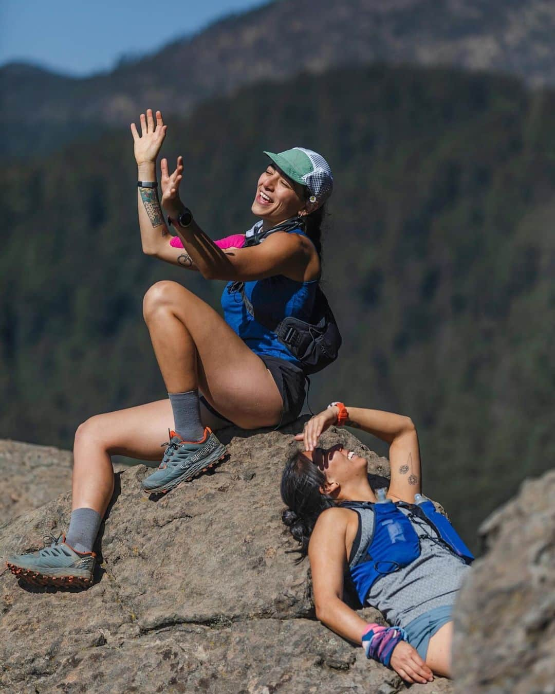 patagoniaさんのインスタグラム写真 - (patagoniaInstagram)「Long runs with friends are just an excuse to tell all your best stories.  Photos: Jess Barnard (@jesssbarnard)」11月22日 3時57分 - patagonia