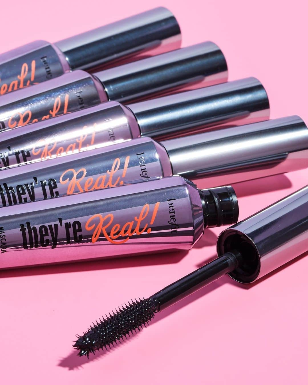 Benefit Cosmeticsさんのインスタグラム写真 - (Benefit CosmeticsInstagram)「Don't walk away empty-handed! 😉 Visit @ultabeauty and snag a FULL-size Roller Lash Mascara or They're Real!⁠ Mascara for just $12 this week! ⁠Offer ends on 11/25. ⁠ #benefitcosmetics #ultabeauty #blackfriday #deals⁠ ⁠」11月22日 4時01分 - benefitcosmetics