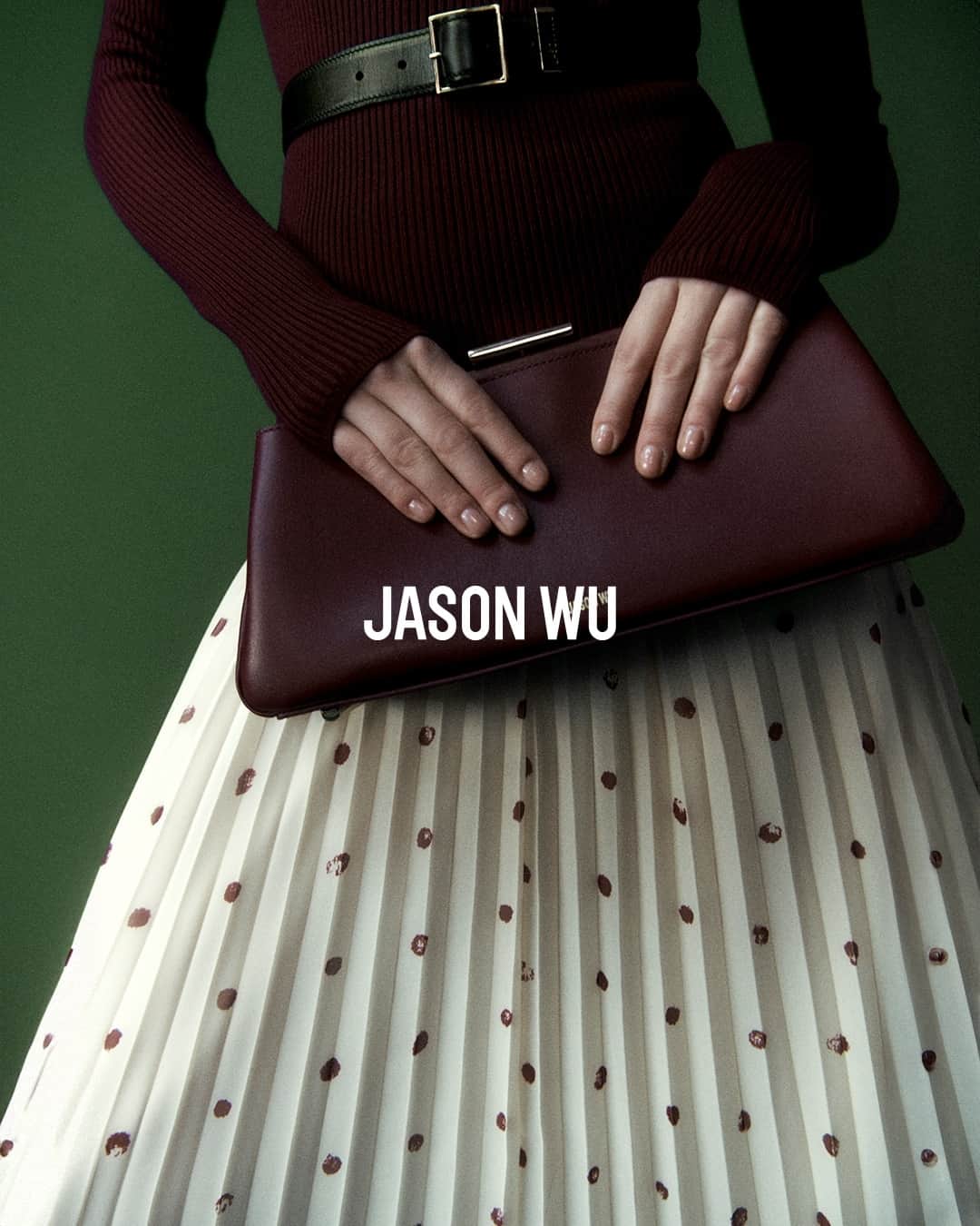 ジェイソンウーのインスタグラム：「Discover the Blair Frame Clutch #JasonWu」