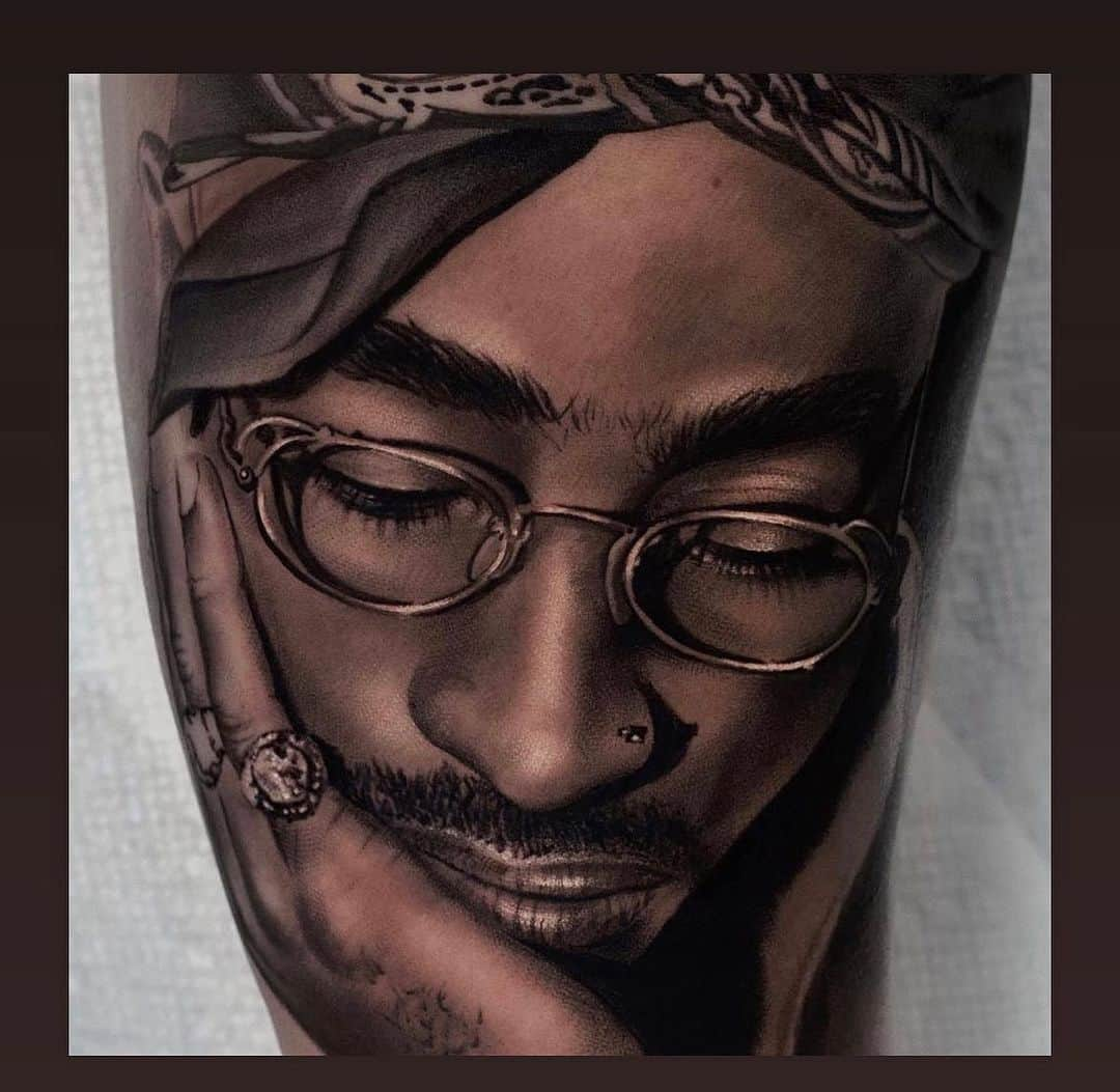 2Pacさんのインスタグラム写真 - (2PacInstagram)「1. @christos_galiropoulos  2. delmer_tattoo_shop 3. @timothybboor 4. @karolrybakowski  5. @soloveytattoo」11月22日 4時38分 - 2pac