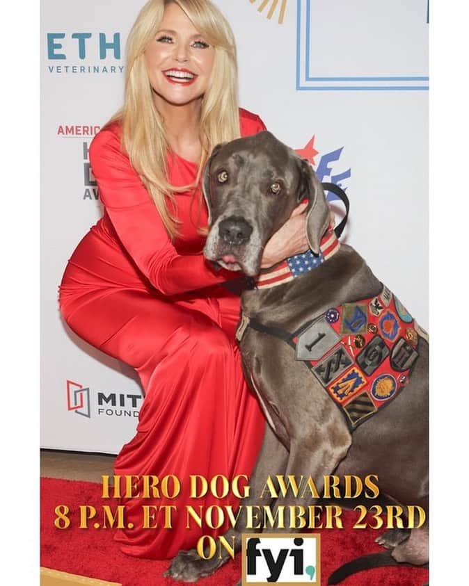 クリスティ・ブリンクリーのインスタグラム：「American Humane Announces Christie Brinkley as Host of  2023 Hero Dog Awards®  MRB Productions returns to produce 13th annual Hero Dog Awards,  airing Thanksgiving Day 8:00 EST on FYI,® and on A&E® at 1:00 EST on November 25th, with co-host Carson Kressley! And lots of fun guests and heartwarming heroes on both ends of the leash! ❤️‼️」