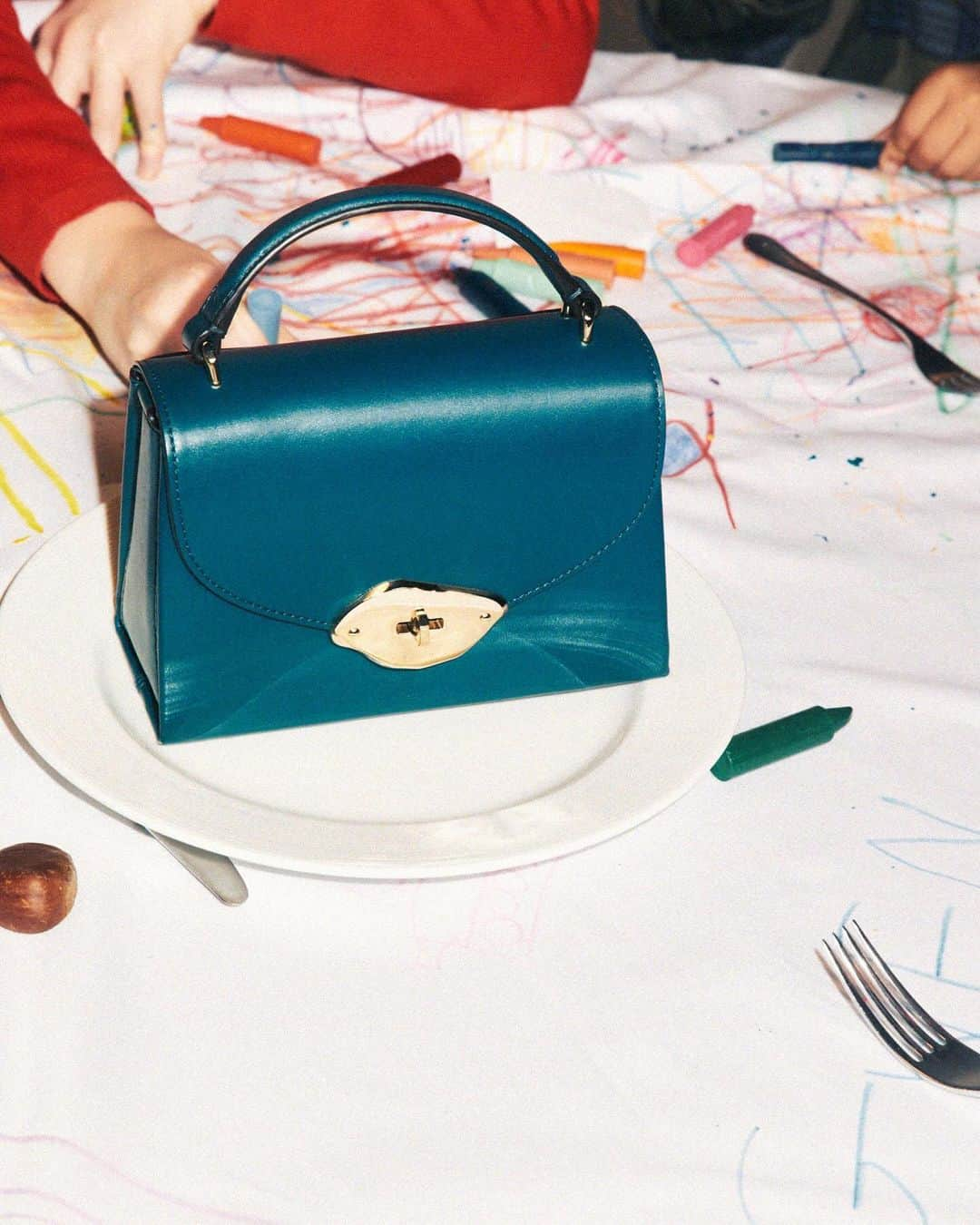 マルベリーさんのインスタグラム写真 - (マルベリーInstagram)「Serving up statement style this party season.  #MulberryGifts」11月21日 20時30分 - mulberryengland