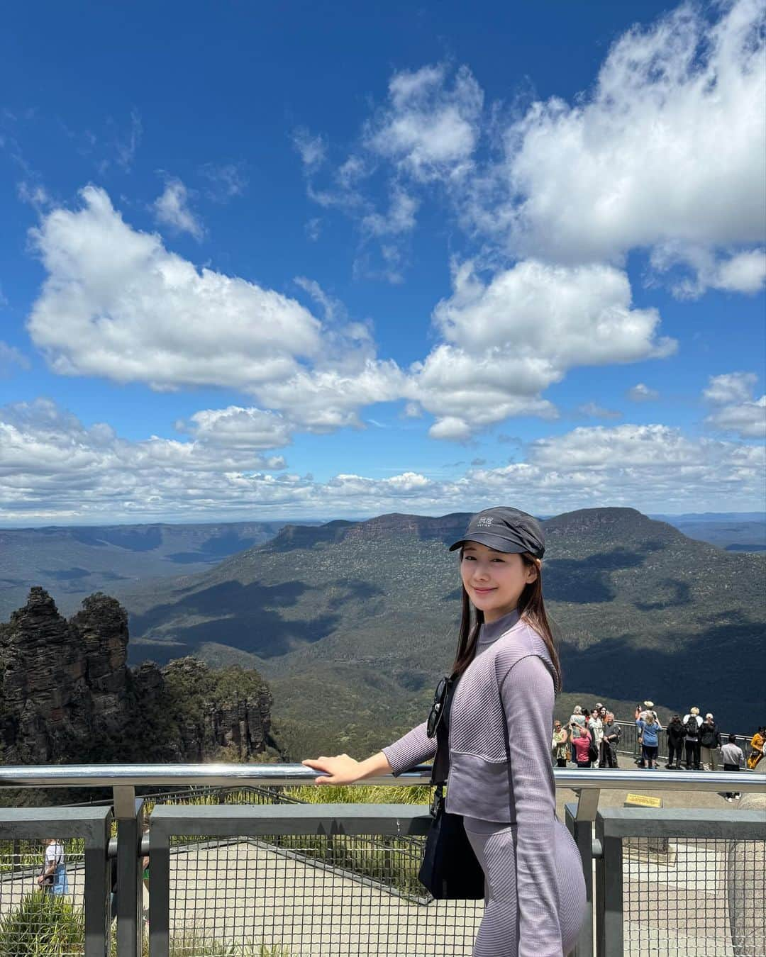 新海まきさんのインスタグラム写真 - (新海まきInstagram)「blue mountain 🏔️」11月21日 20時28分 - shinkai_maki