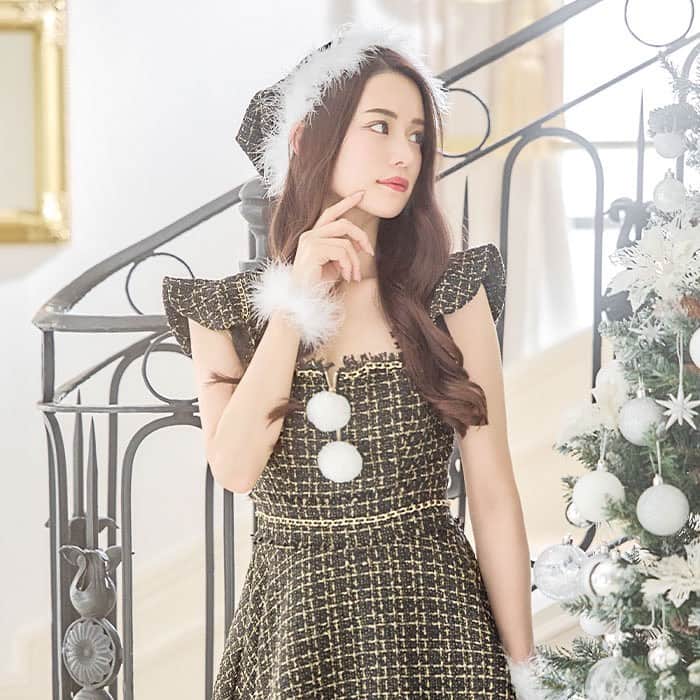 シュガーのインスタグラム：「BLACK SANTA🖤Feat.Runa  北新地CLUB NILS るなが着る、 シックなブラックサンタコス♡  * * * * * * * * * * * * * * * * * * 🔍No.8056SBdzw * * * * * * * * * * * * * * * * * *  #ブラックサンタ #サンタコスチューム #サンタクロース #サンタコスプレ #クリスマス#クリスマスイヴ #クリスマスパーティー #コスプレ #cosplay #コスプレ通販 #christmas #christmasparty #サンタ買うならシュガー #キャバドレス通販 #キャバ通販#ドレス通販 #ドレスショップ #キャバ嬢 #るな」