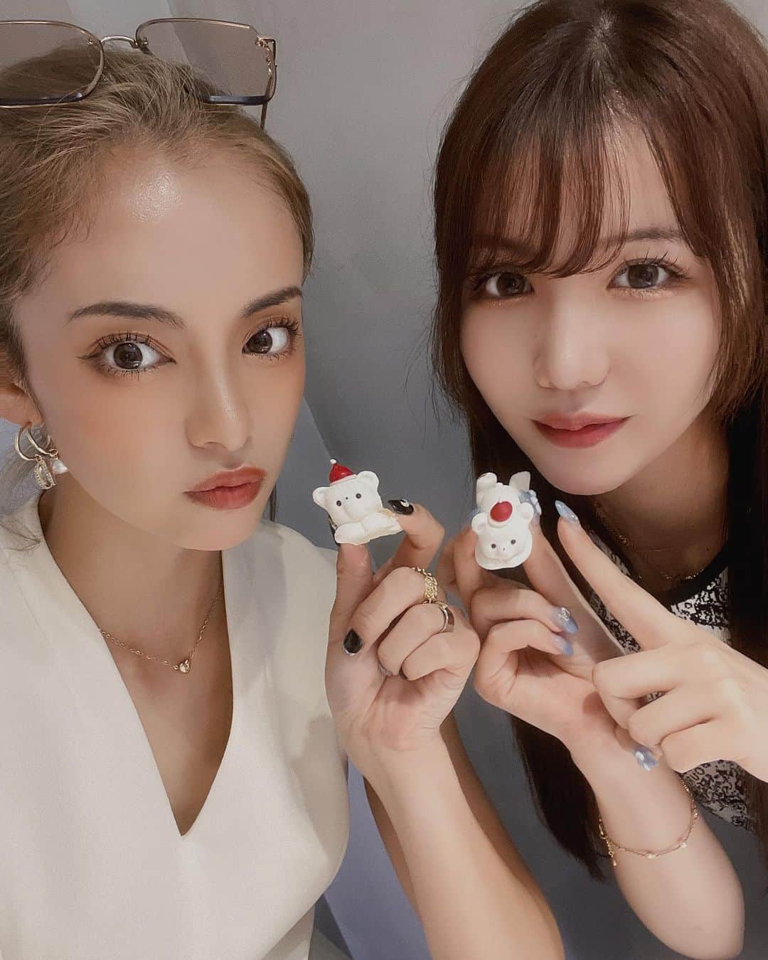 SHO-NOのインスタグラム：「はるちゃんとルワンジュ @louange_tokyo  クリスマスケーキコレクション🎅🎄🎂 クリスマス予定ないけど😆わら」