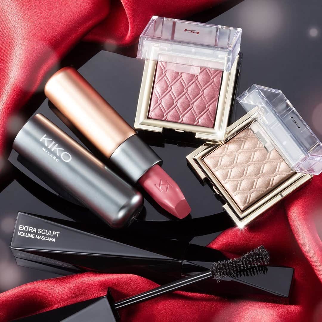 KIKO MILANOのインスタグラム：「Upgrade your makeup game with these essentials! 💖 Take advantage of the amazing #KIKOBlackFriday deal - buy 3 items and get 3 for free from our entire catalogue! Save now and get your items in time for the festive season! 🎁 ⁣ ⁣  Extra Sculpt Volume Mascara - Holiday Première Metallic Eyeshadow 01, 02 - Velvet Passion Matte Lipstick 316」