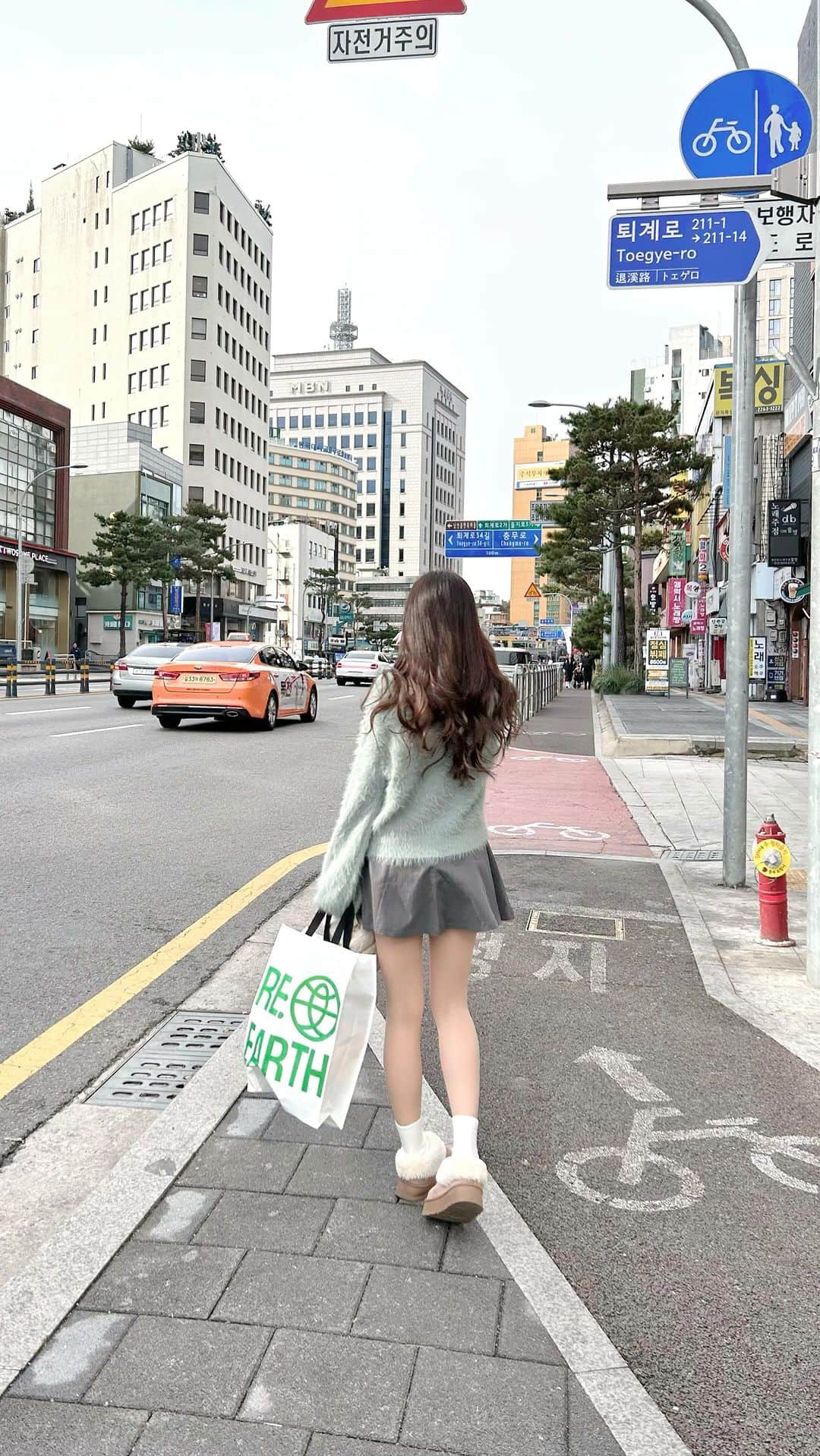 りのちぃのインスタグラム：「😳☀️韓国たのしかったなぁまた行きたい🇰🇷♡」